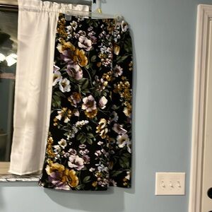 Floral print skirt